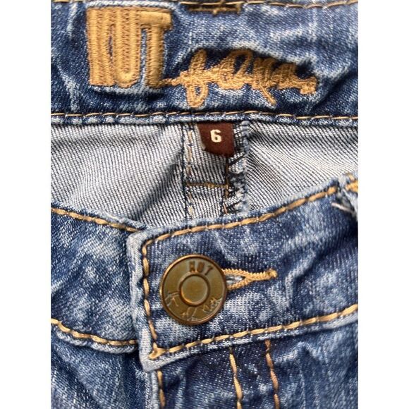 Kut from the Kloth Catherine Boyfriend Jeans with Pocket Flaps, Size 6 - Picture 9 of 16